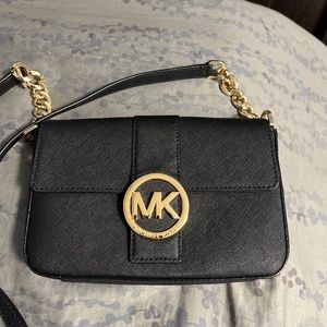 MK Micheal Kors crossbody bag